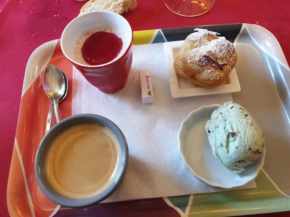 Cafe Gourmand